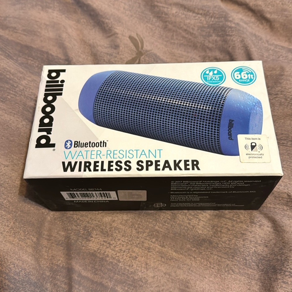 Billboard BB744 Long-Range Water-Resistant Bluetooth Speaker, Blue. Used.